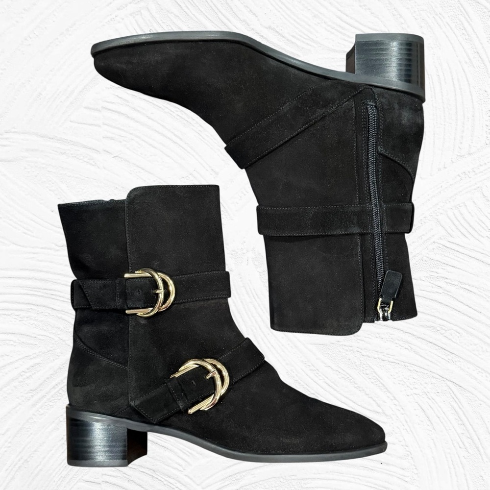 Stuart Weitzman Britain Black Buckle Suede Bootie Size 7.5 NWOB - Picture 2 of 7